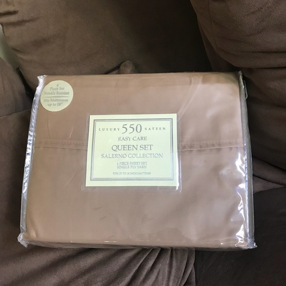 Luxury 550 Sateen Queen 4 Piece Sheet Set - Picture 4 of 6